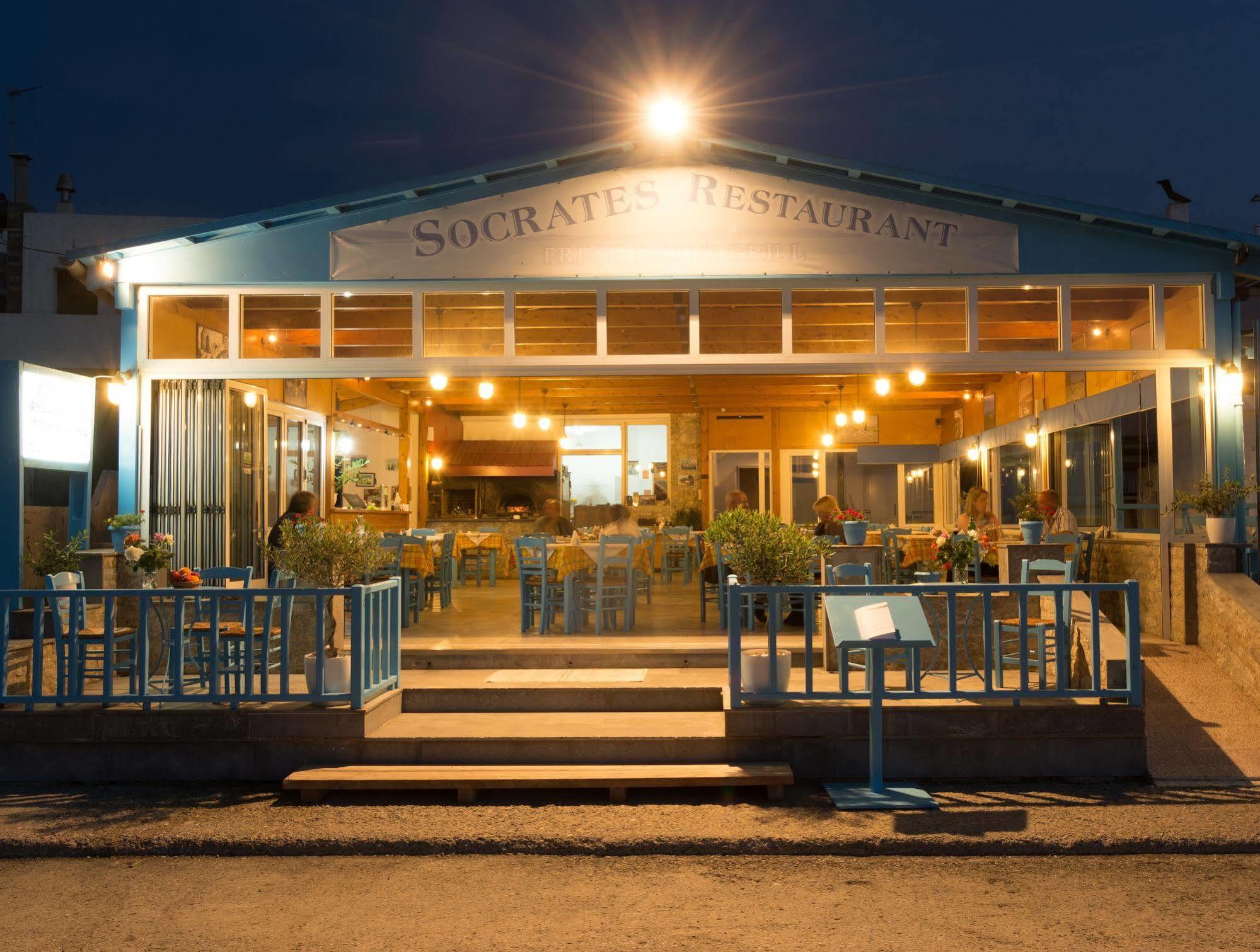 Socrates Apartmens & Restaurant Mílatos Eksteriør bilde